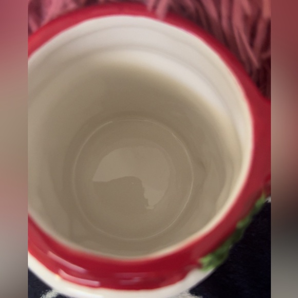 Santa 🎅 Holiday Style Mug ☕️ - Picture 2 of 5